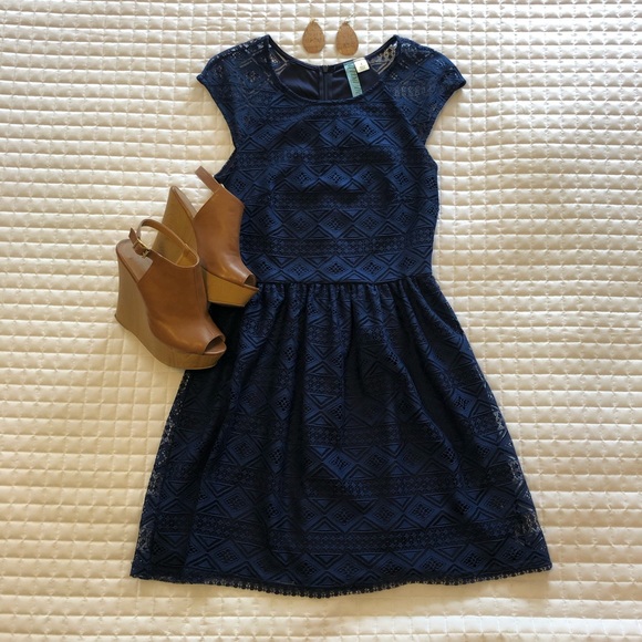 Francesca's Collections Dresses & Skirts - Francesca’s Aztec Lace Dress